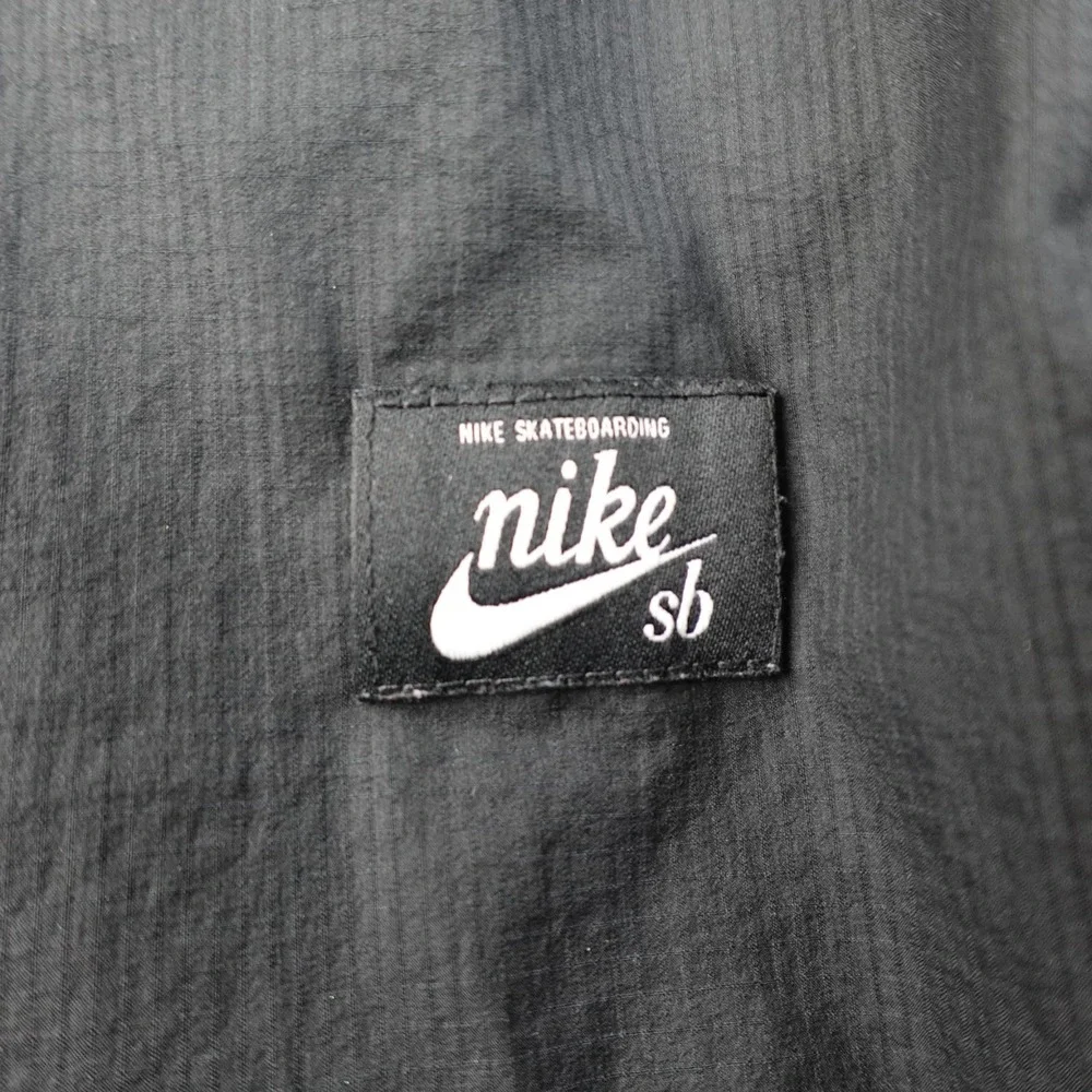 Nike SB Packable Anorak Jacket Mens Large Black Hooded Windbreaker CT5326
